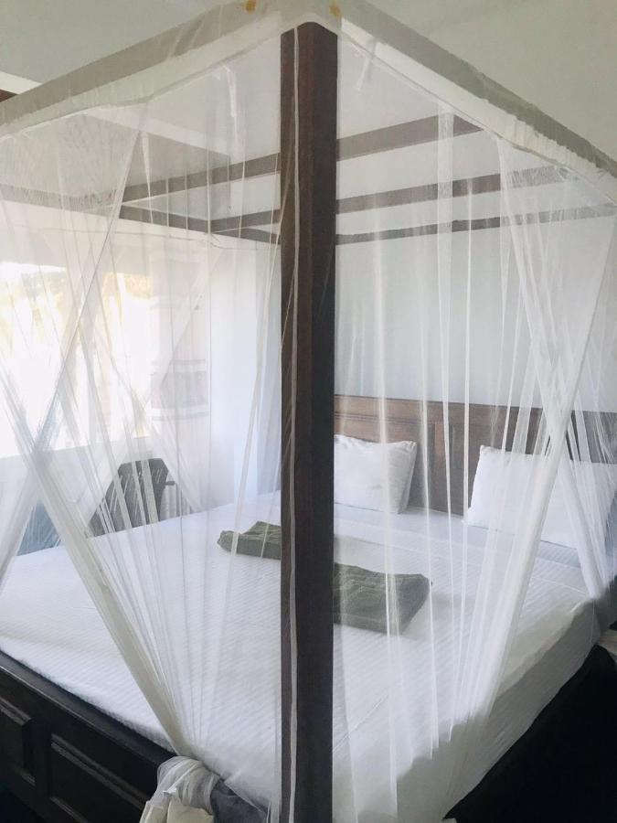 Surf Hiriketiya Privatunterkunft Dikwella
