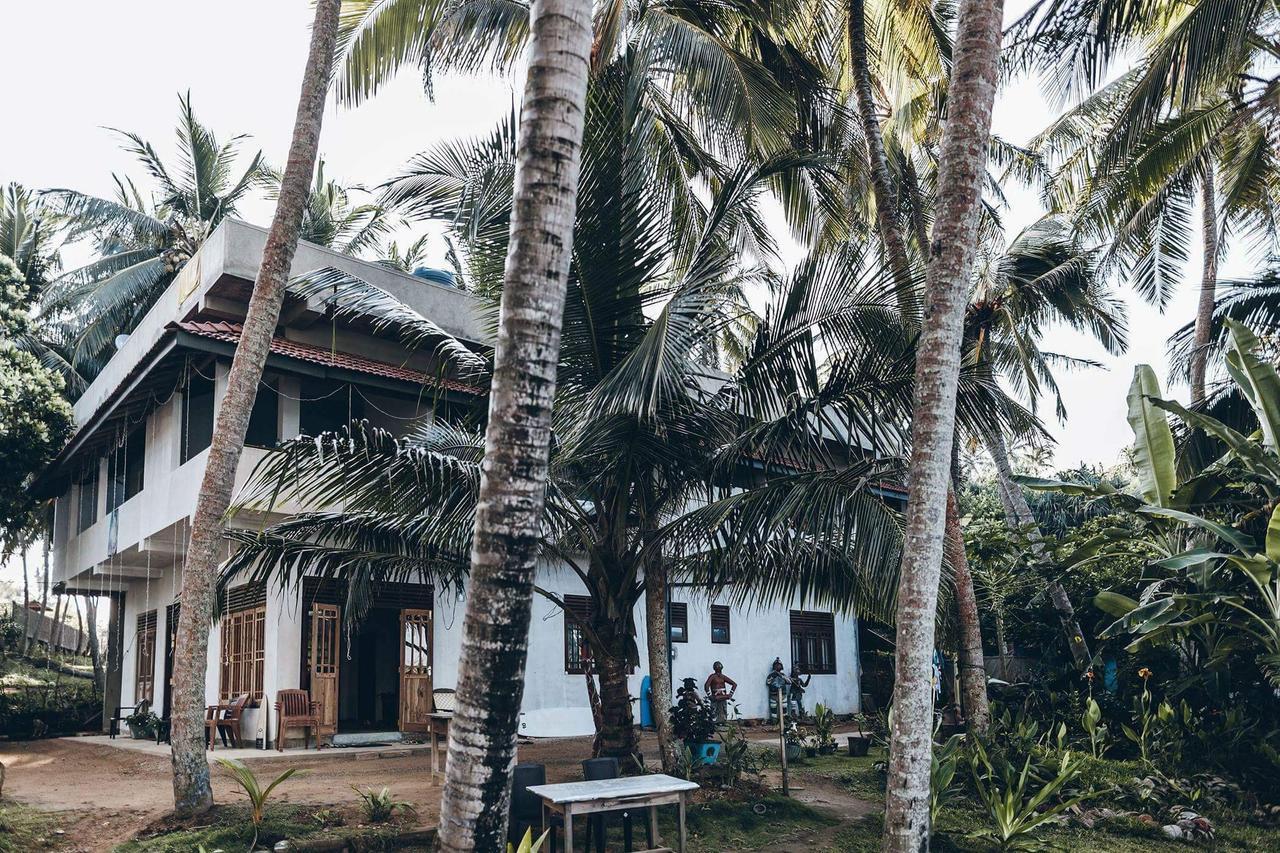 Surf Hiriketiya Homestay *
